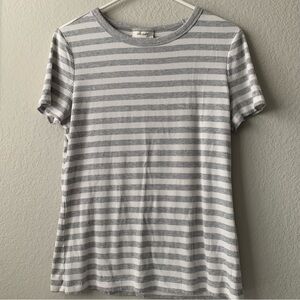 On 34th Women’s Ribbed Stripped T-Shirt Size XL